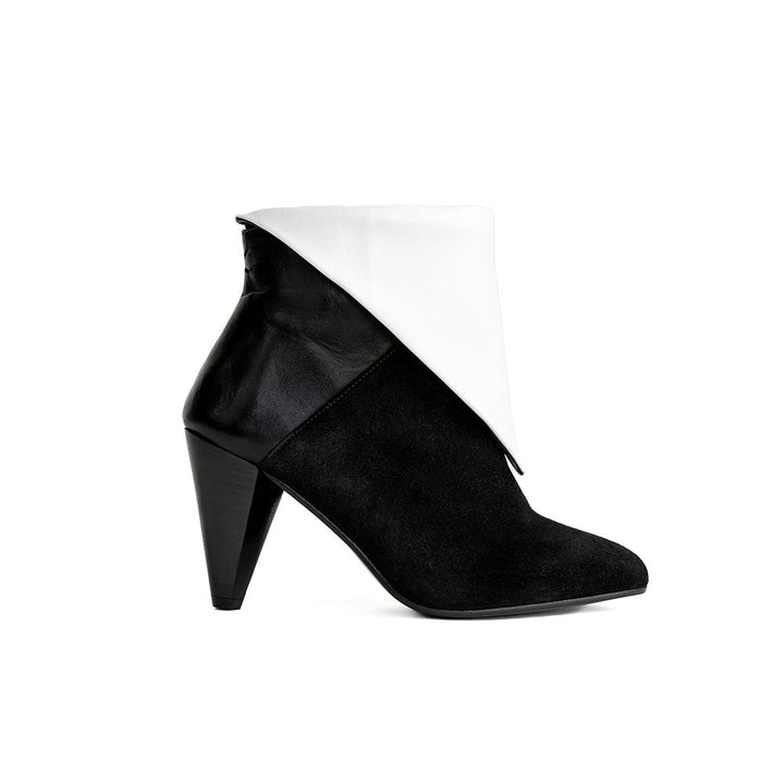 Lise Black white heels - Signed by You