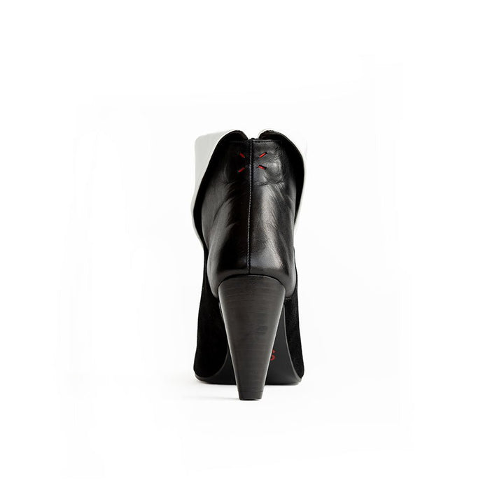Lise Black white heels - Signed by You