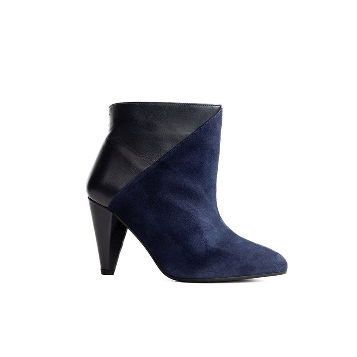 Lise Navy Blue heels - Signed by You