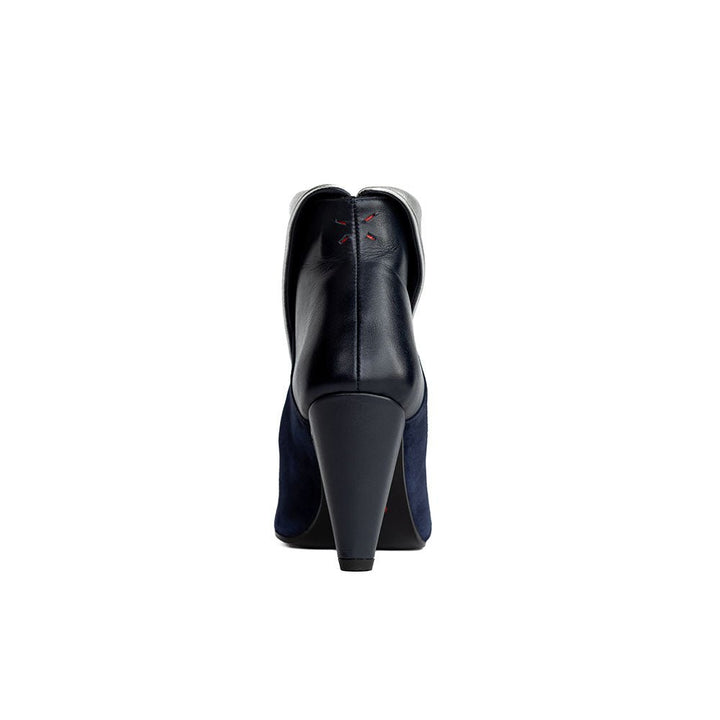 Lise Navy Blue heels - Signed by You