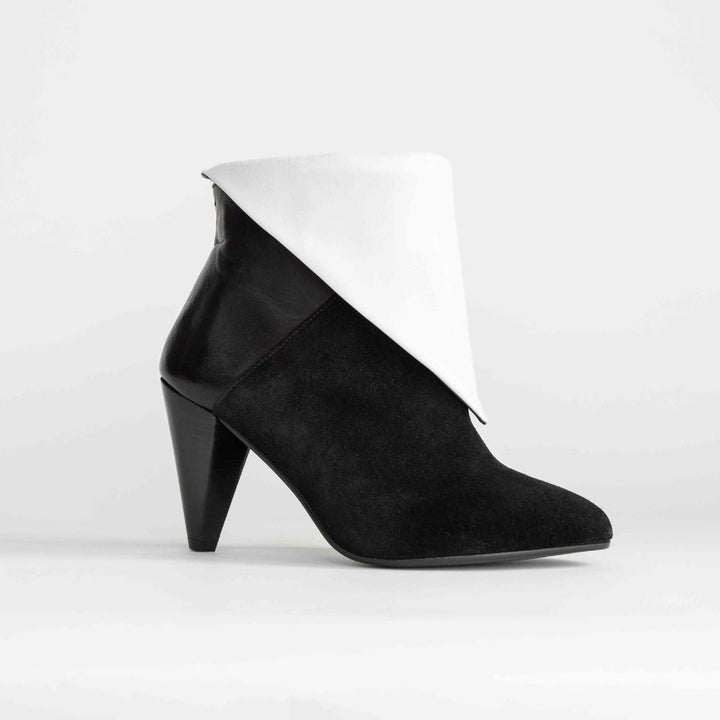 Lise Black white heels - Signed by You